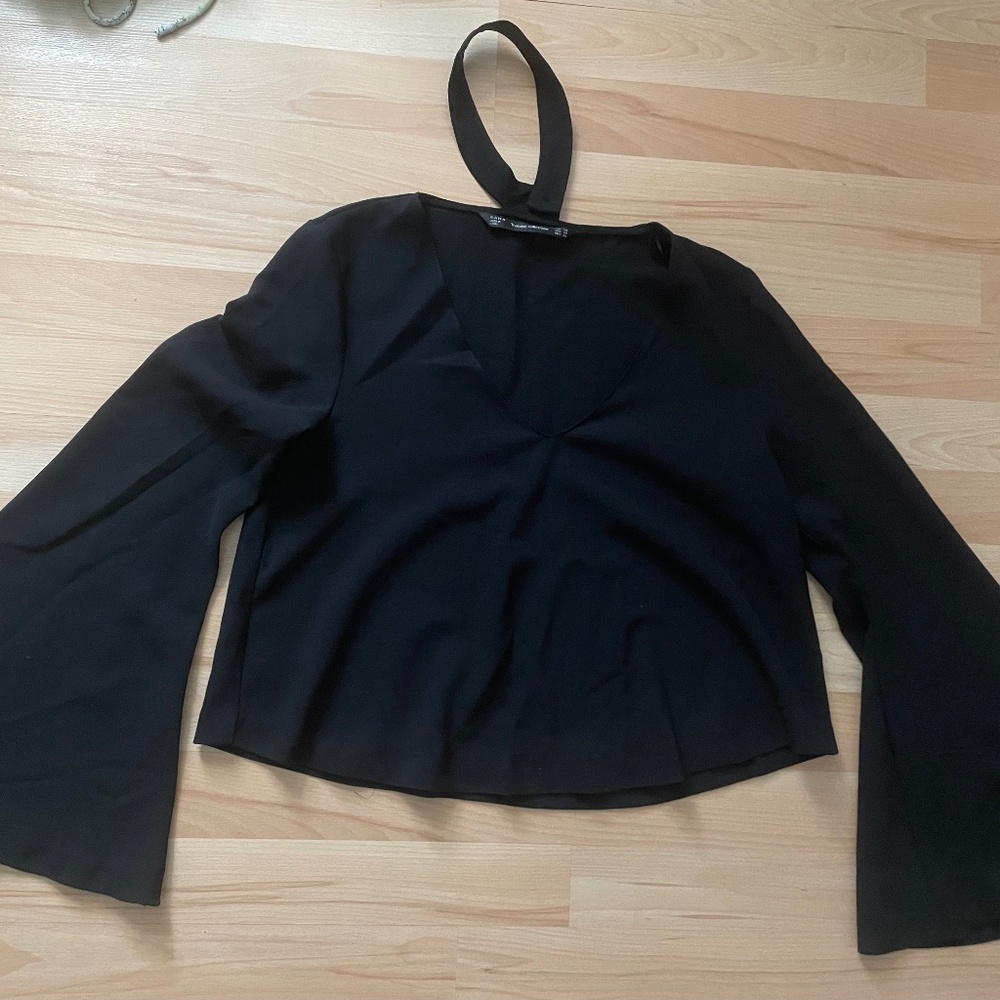 V-neck, cropped, bell sleeve blouse
